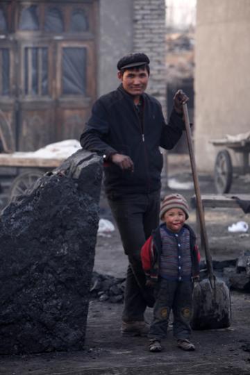 Kaqung Village Kashgar coal trader